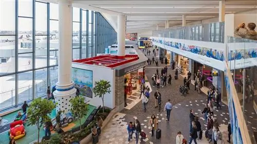Аэропорт LaGuardia постепенно улучшается, начиная с терминала B
