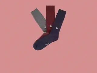 На изображении может находиться одежда Одежда Оружие Клинок Нож Оружие Брюки Ремешок на рукаве и обувь