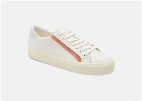 На изображении может находиться одежда обувь обувь одежда парусина и кроссовки