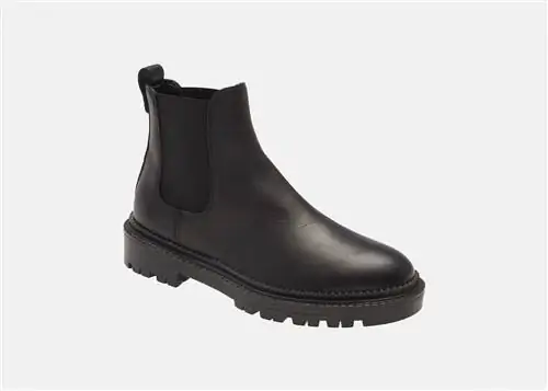 На изображении может находиться одежда одежда обувь обувь и сапоги