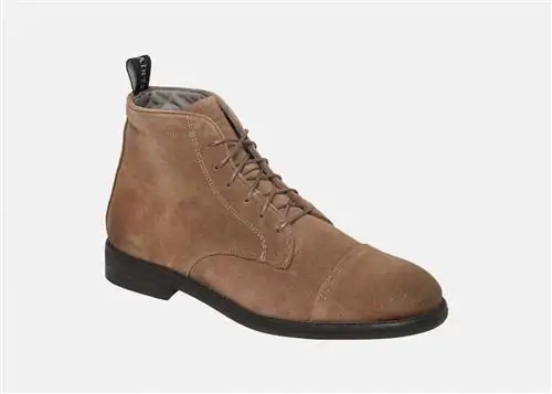 На изображении может находиться одежда обувь одежда обувь и ботинки