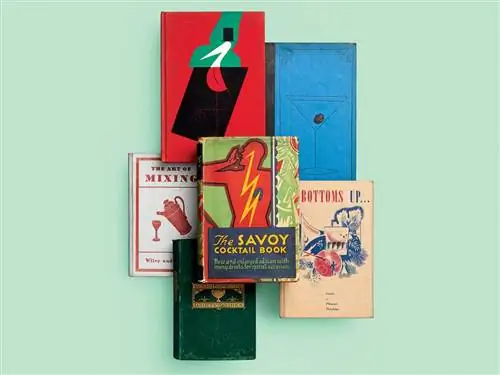Сувенирные истории: книга коктейлей «Савой» и другие пикантные секреты баров при отелях