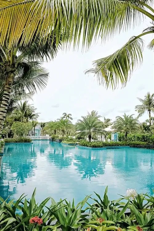 Журнал Cond Nast Traveller, декабрь 2018 г., том VOL. VIII Отправляйтесь во Вьетнам Журнал Cond Nast Traveller, декабрь 2018 г., том VOL. VIII Отправляйтесь во Вьетнам