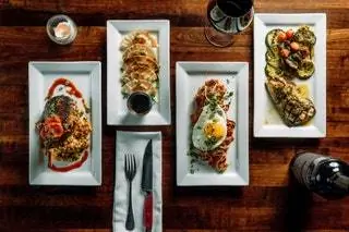 США Северная Каролина Ресторан Charlotte The Cellar at Duckworth's