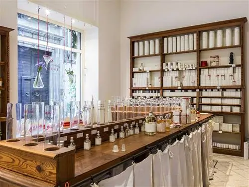 На изображении может находиться Shelf Wood Interior Design Indoors Shop Lab and Plywood