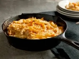 Это изображение может содержать макароны и макароны.