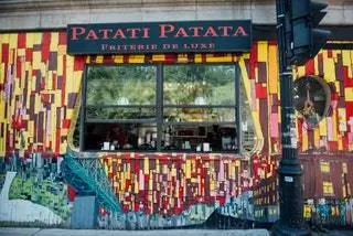 Монреаль Квебек Канада Ресторан Poutine Patati Patata Friterie de Luxe
