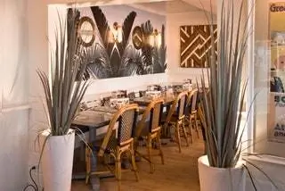 Бермудский ресторан Village Pantry