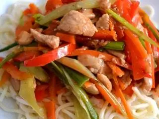 На изображении может находиться лапша Еда Макароны Животные Морепродукты Омар Морская жизнь Блюдо и еда