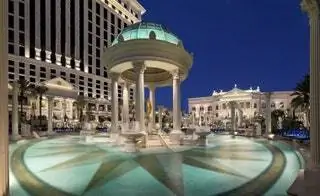 Сад богов Бассейн Caesars Palace в Лас-Вегасе