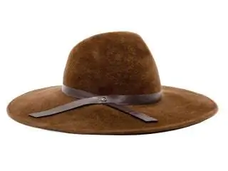 Это изображение может содержать Одежда Одежда Бейсболка Кепка Шляпа и шляпа от солнца