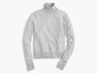 На изображении может находиться одежда Одежда свитер толстовка с длинным рукавом человек и человек