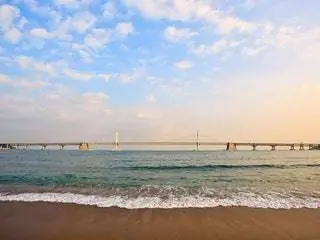 Это изображение может содержать Вода Набережная Док Порт Пирс На открытом воздухе Природа Океан Море и Лес