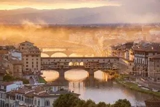 На изображении может находиться природа здания Пейзаж на улице Scenery Panoramic Water City Metropolis Urban and Town