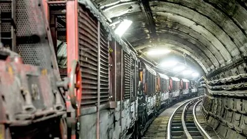 В лондонском Новом почтовом музее секретные почтовые туннели теперь открыты для публики