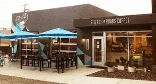 США Колорадо Денвер Кофейня Rivers and Roads Coffee