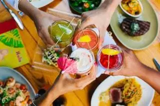 США Гавайи Мауи Бар Гриль-бар с хула-баром и Barefoot Bar