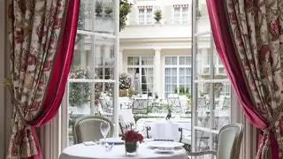 Ле Бристоль Париж