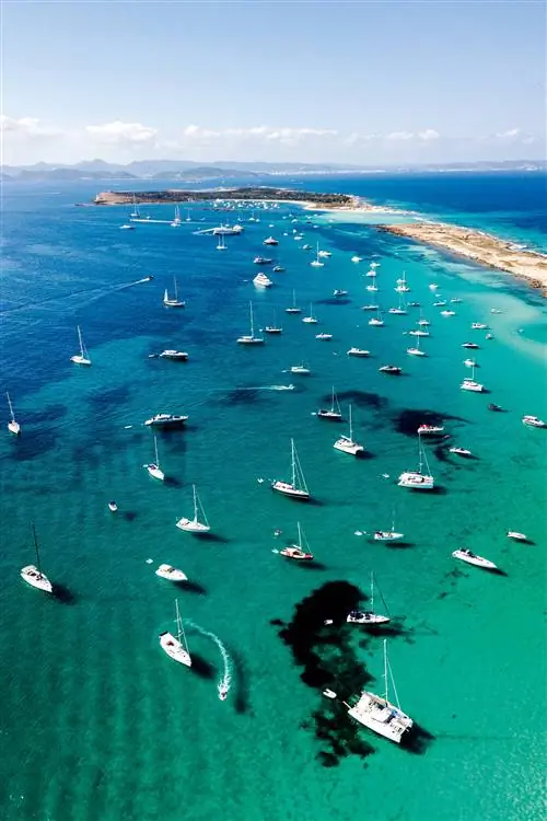 На изображении может находиться на улице Природа Земля Океан Вода Море Береговая линия Транспорт Транспорт Лодка Побережье и пейзажи