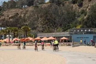 США Калифорния Лос-Анджелес Ресторан Back on the Beach Cafe