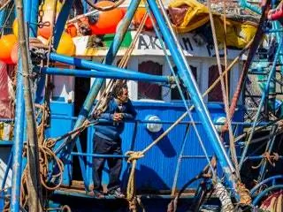 На изображении может находиться человек транспортное средство гидроцикл судно и лодка