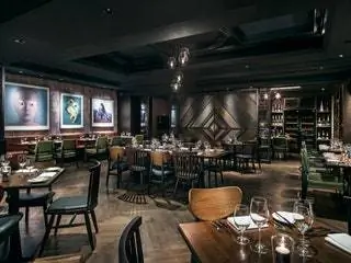 The Bostonian Langham Hong Kong Brunch Интерьер
