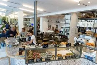 Интерьер Maison Plisson Paris Deli