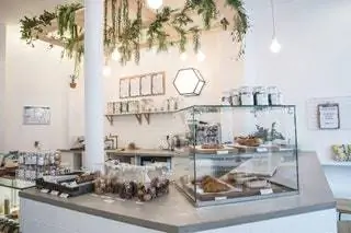 Интерьер магазина OPHE Paris France