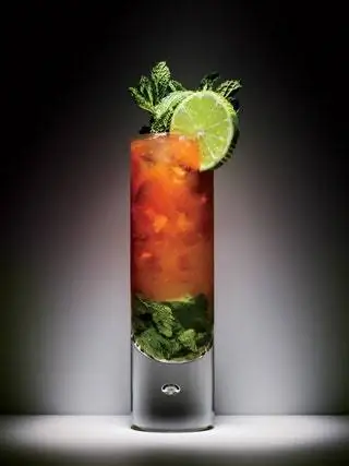 Коктейль Queen's Park Swizzle