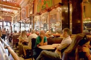 Португалия Лиссабон Ресторан Café A Brasiliera