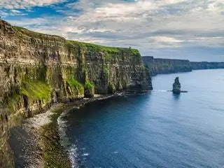 На изображении может находиться скала на улице природа мыс море вода океан транспорт транспорт лодка и пейзажи