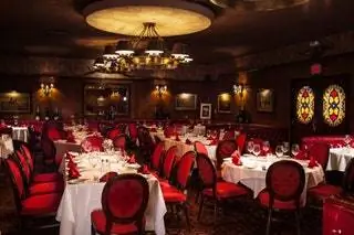 Интерьер ресторана Golden Steer Las Vegas Steakhouse