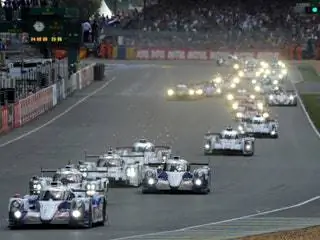 Это изображение может содержать транспортное средство Транспорт Автомобиль Автомобиль Спорткар Асфальт Формула-1 и гоночный автомобиль