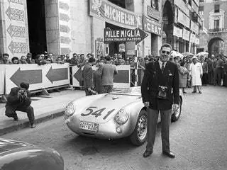 На этом изображении может находиться автомобиль Автомобиль Транспортное средство Человек Шарль Буайе Офицер и военная форма