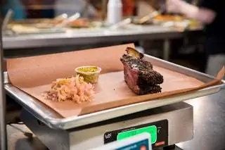 США Техас Хьюстон Ресторан Барбекю Roegels Barbecue Co.