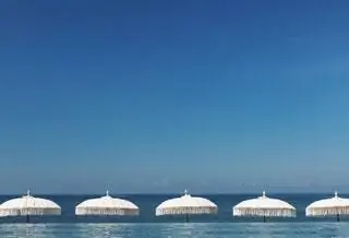 The Lawn Beach Club Бали