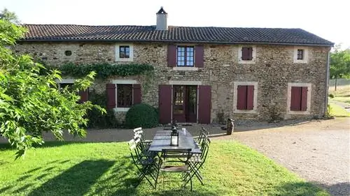 Французский ответ аббатству Даунтон (и как там остаться)