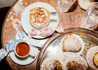 Кофейня Британской Колумбии в Ванкувере Caffe La Tana