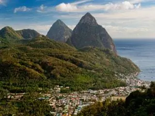 На изображении может находиться на улице природа пейзаж пейзаж мыс склон суша вода океан море и береговая линия