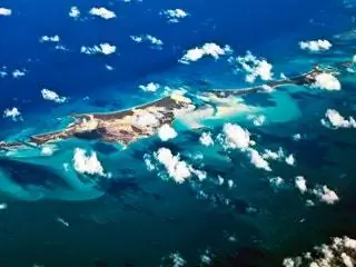 На изображении может находиться на открытом воздухе Природа Земля Океан Море Вода Береговая линия Побережье Пляж Остров Животные Морская жизнь и рифы