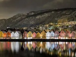 На изображении может находиться природа на улице вода здание пейзаж пейзаж набережная сельская местность жилье и окрестности