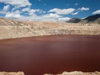 На изображении может находиться природа на улице гора вода кратер и вулкан