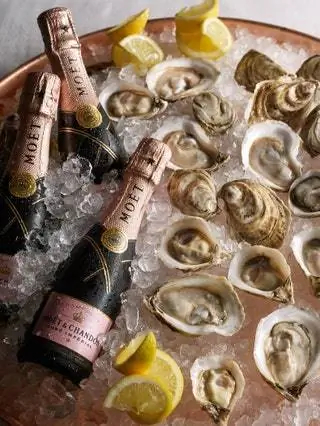 Ресторан Bouchon Oysters Breakfast в Лас-Вегасе