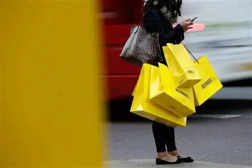 На изображении может находиться одежда Одежда человек и человек На изображении может находиться одежда Одежда человек и человек