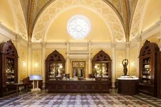 Италия Флоренция Магазин Officina ProfumoFarmaceutica di Santa Maria Novella Италия Флоренция Магазин Officina ProfumoFarmaceutica di Santa Maria Novella