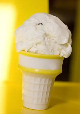 На изображении может находиться Food Creme Dessert Cream and Ice Cream