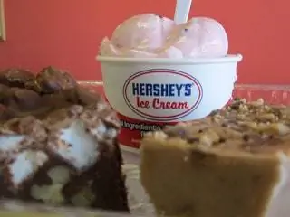 На изображении может находиться Creme Ice Cream Cream Food and Dessert
