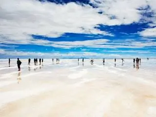На изображении может находиться природа человек на улице океан море вода берег пейзаж пляж побережье небо и лазурное небо