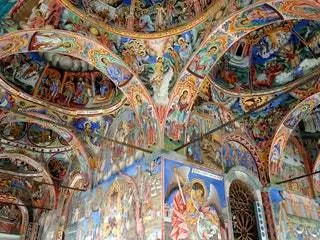 На изображении может находиться архитектура здания апсиды искусство и живопись