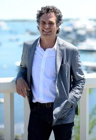 На изображении может находиться одежда Одежда Mark Ruffalo Human Person Рукав и мужчина